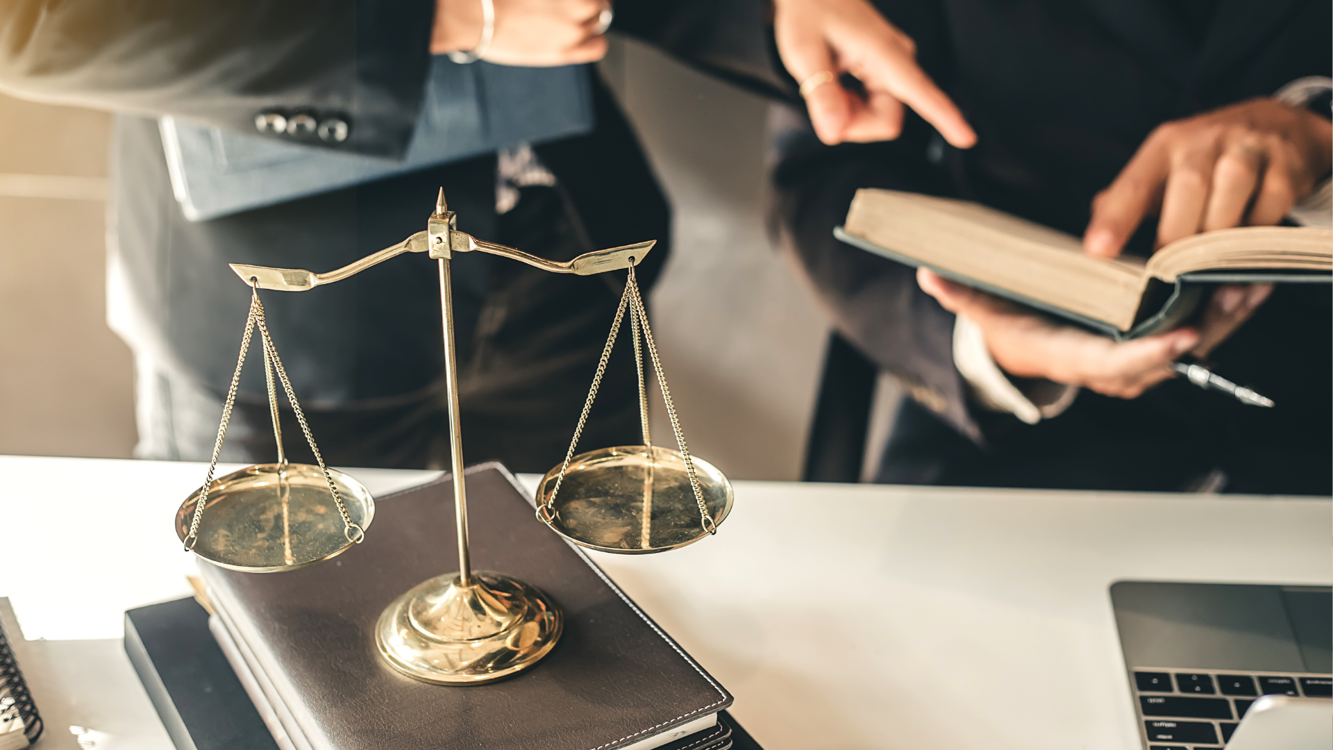 Imagen de noticia sobre sector legal
