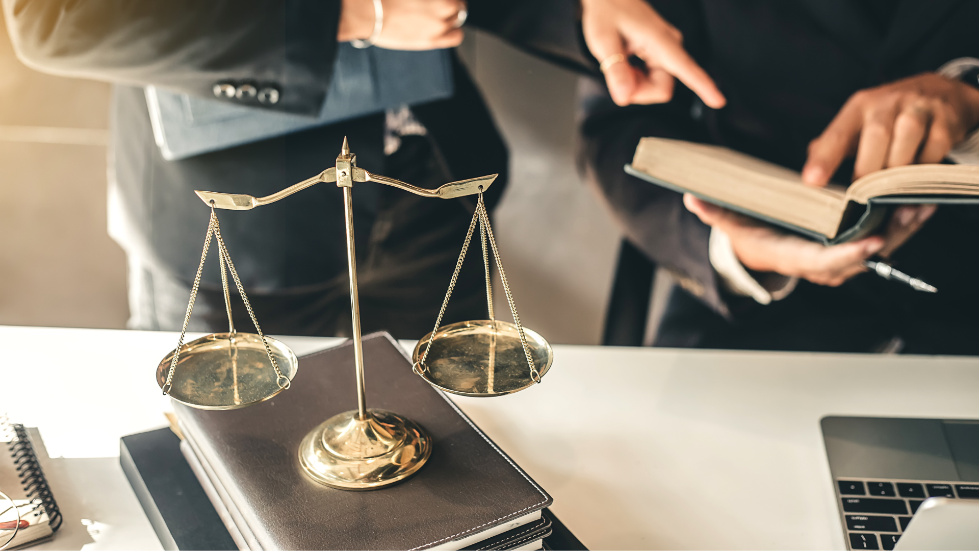 Imagen de noticia sobre sector legal