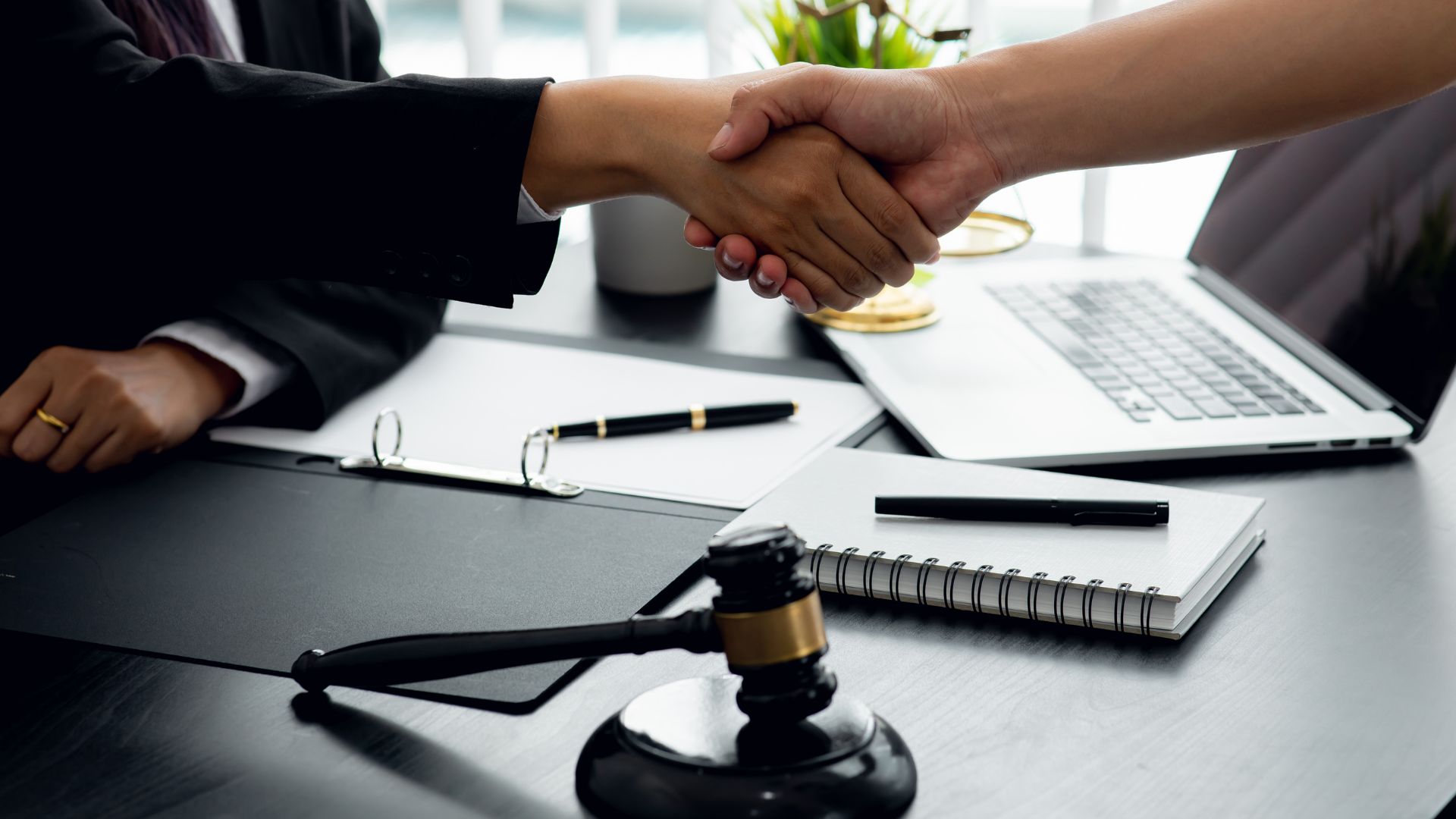 Imagen de noticia sobre sector legal