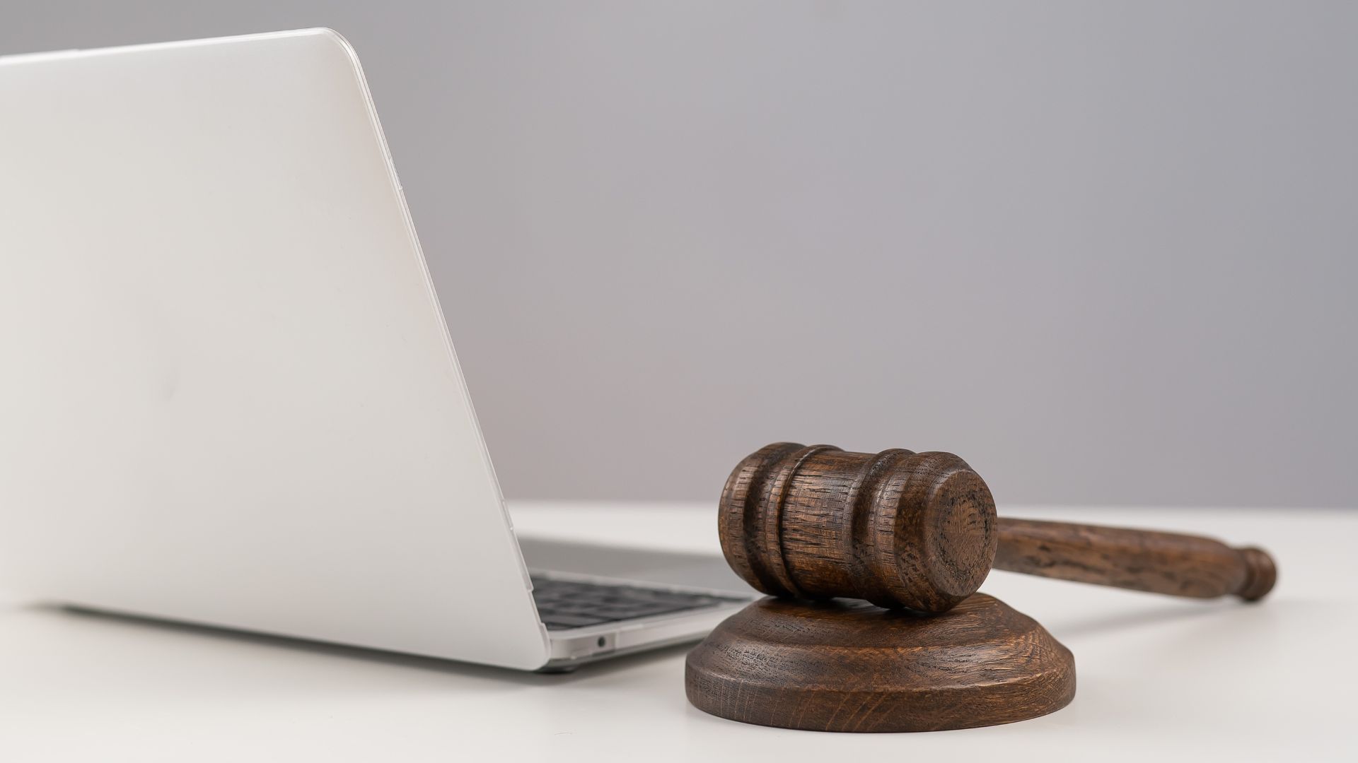Imagen de noticia sobre sector legal