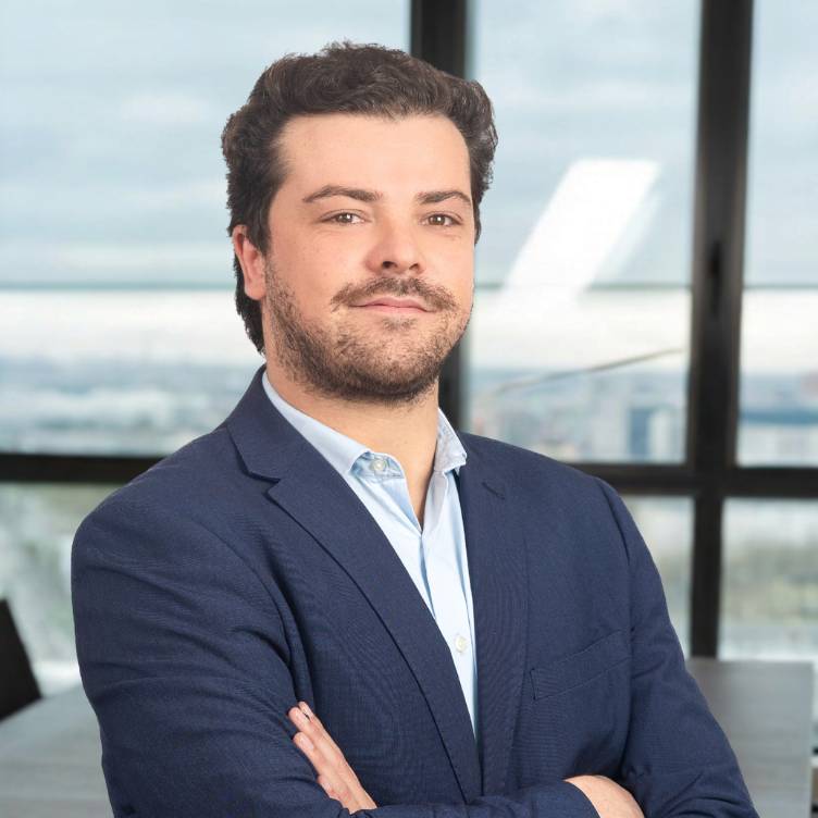 Imagen de profesional sector legal en España